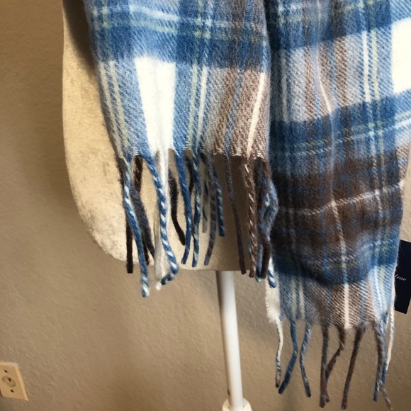 Ballantrae NWT lambswool scarf - Picture 6 of 6
